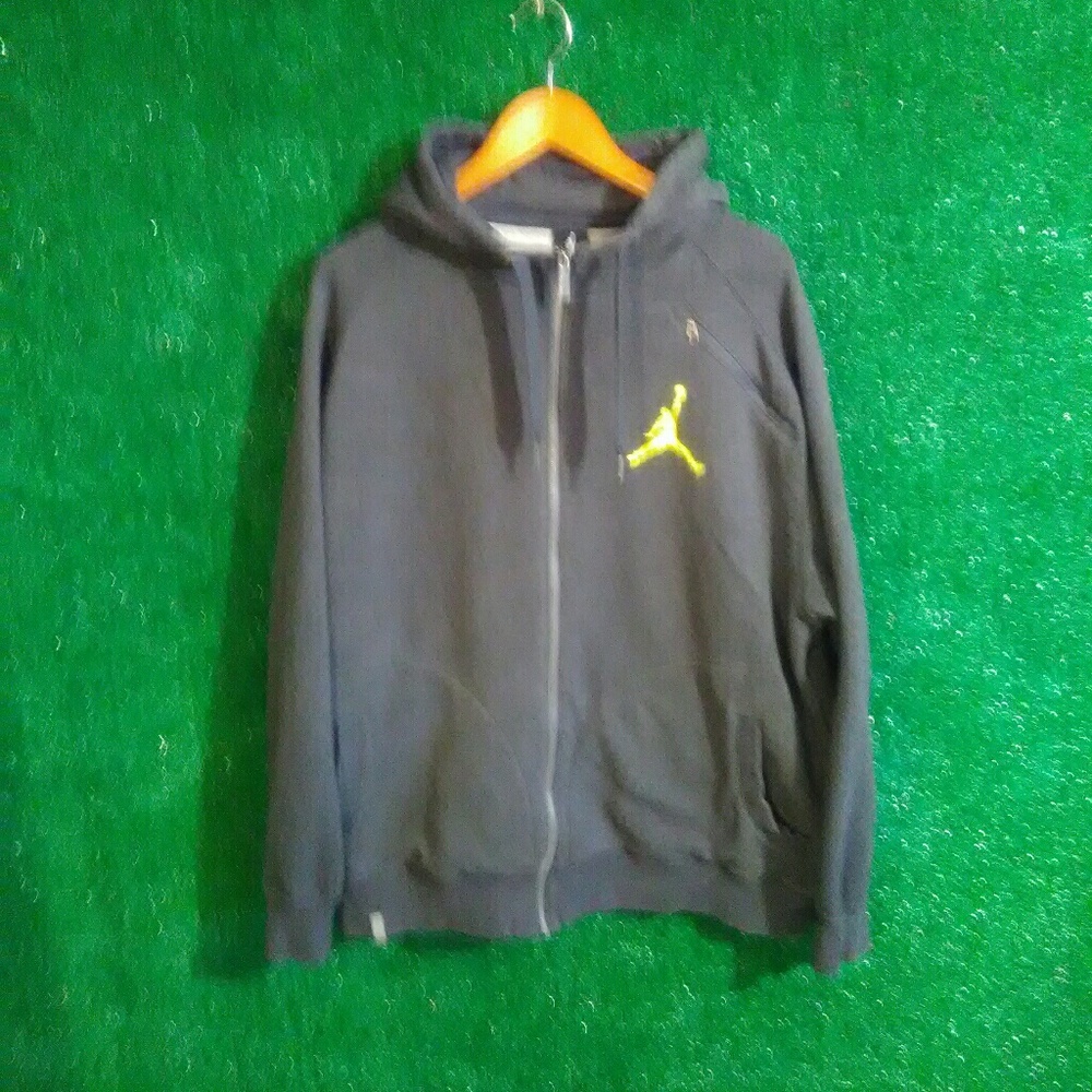 Jordan Zippered 3-Pocket Hoodie