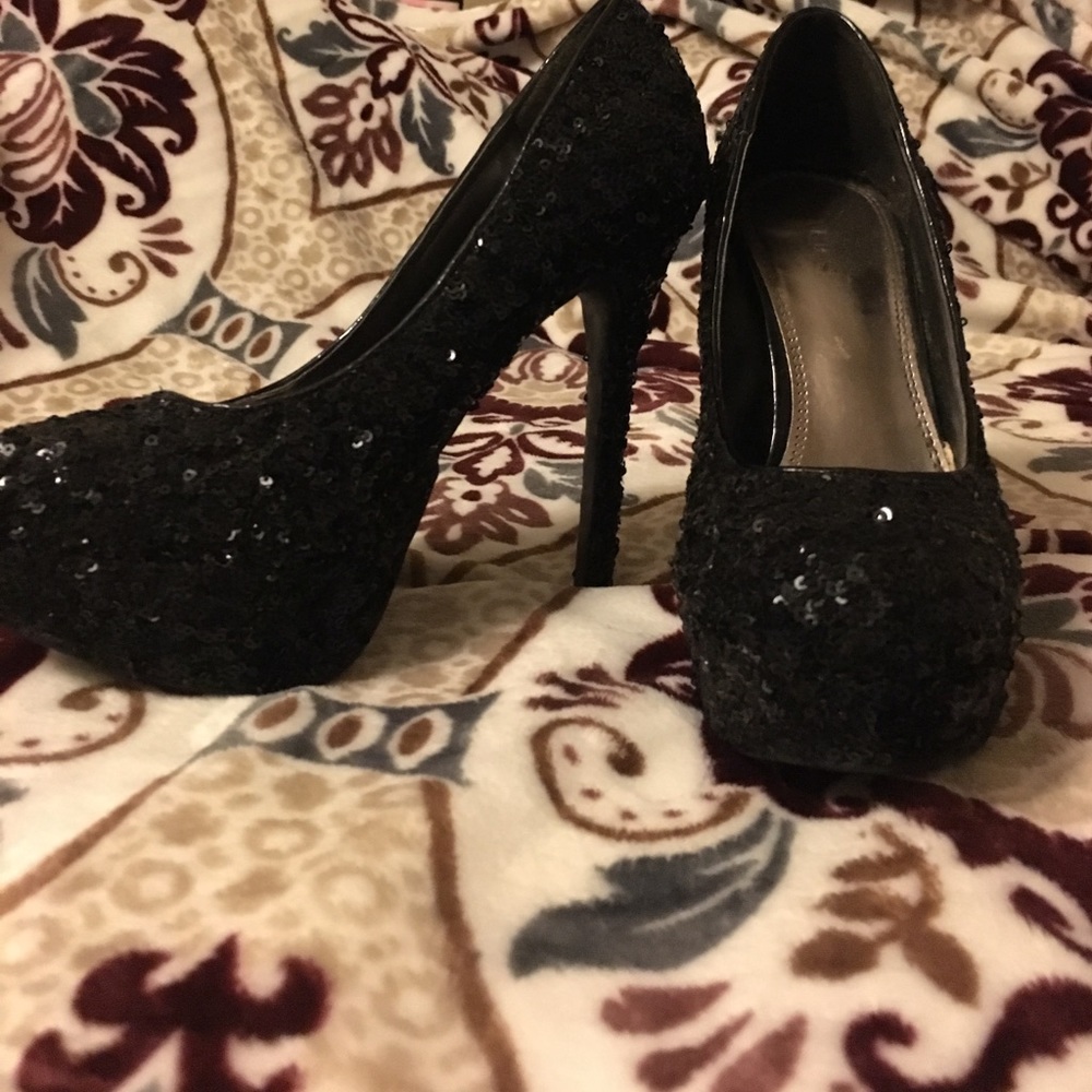 Black glittery heels