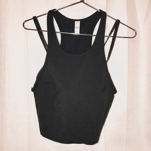 Under Armour • Cropped workout top w/ built-in bra