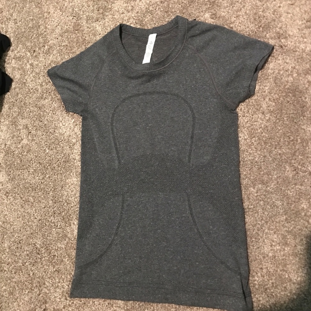 Lululemon Run Swiftly short sleeve