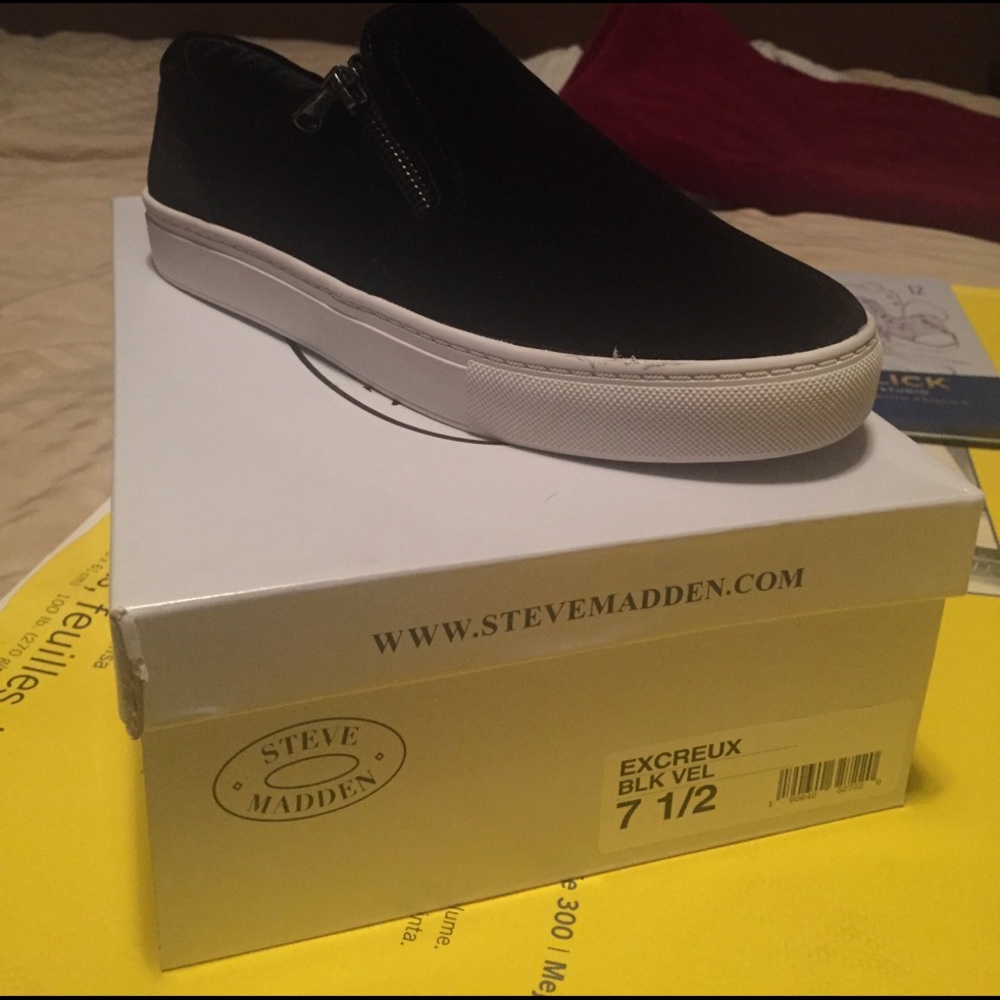 Brand New Steve Madden Zip Slip On