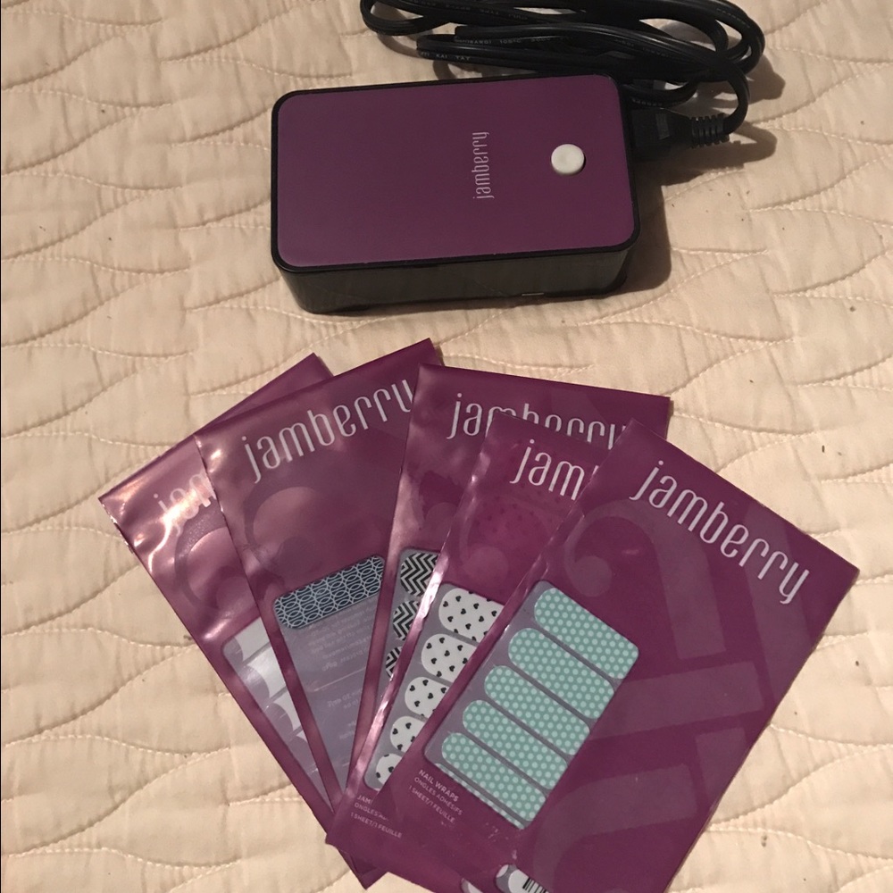 *Bundle* Jamberry Nail Dryer and 5 Sets of Wraps!