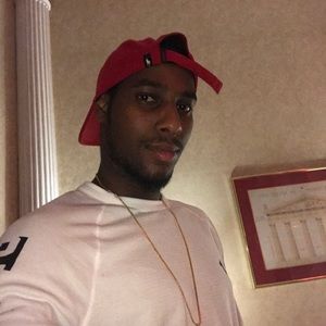 Meet your Posher, Devin