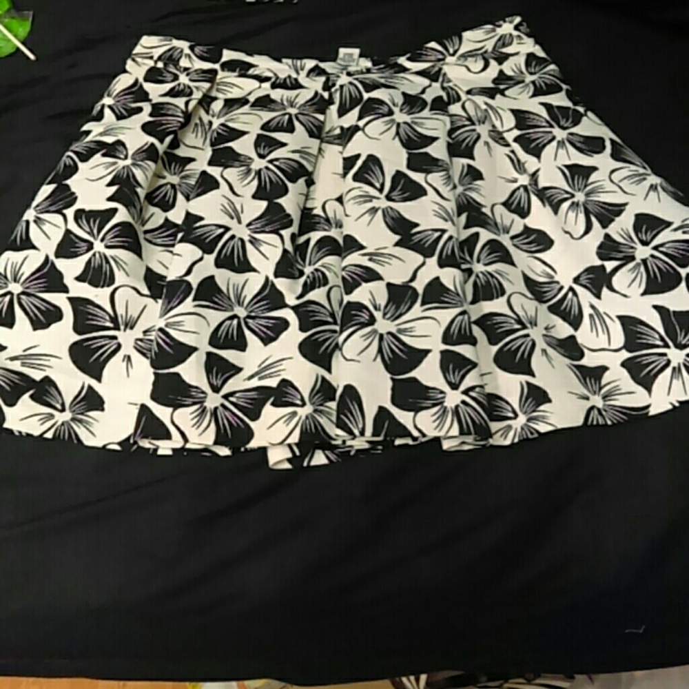 Forever 21 skater skirt