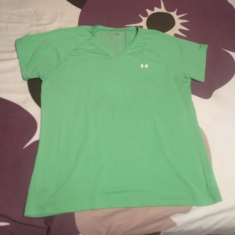 Green Under Armour workout shirt - Size L