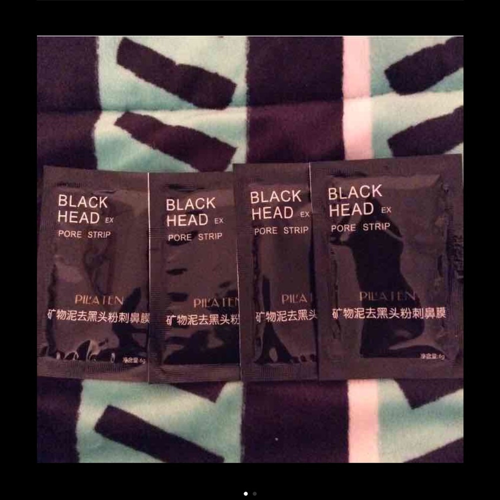 4 black head strips