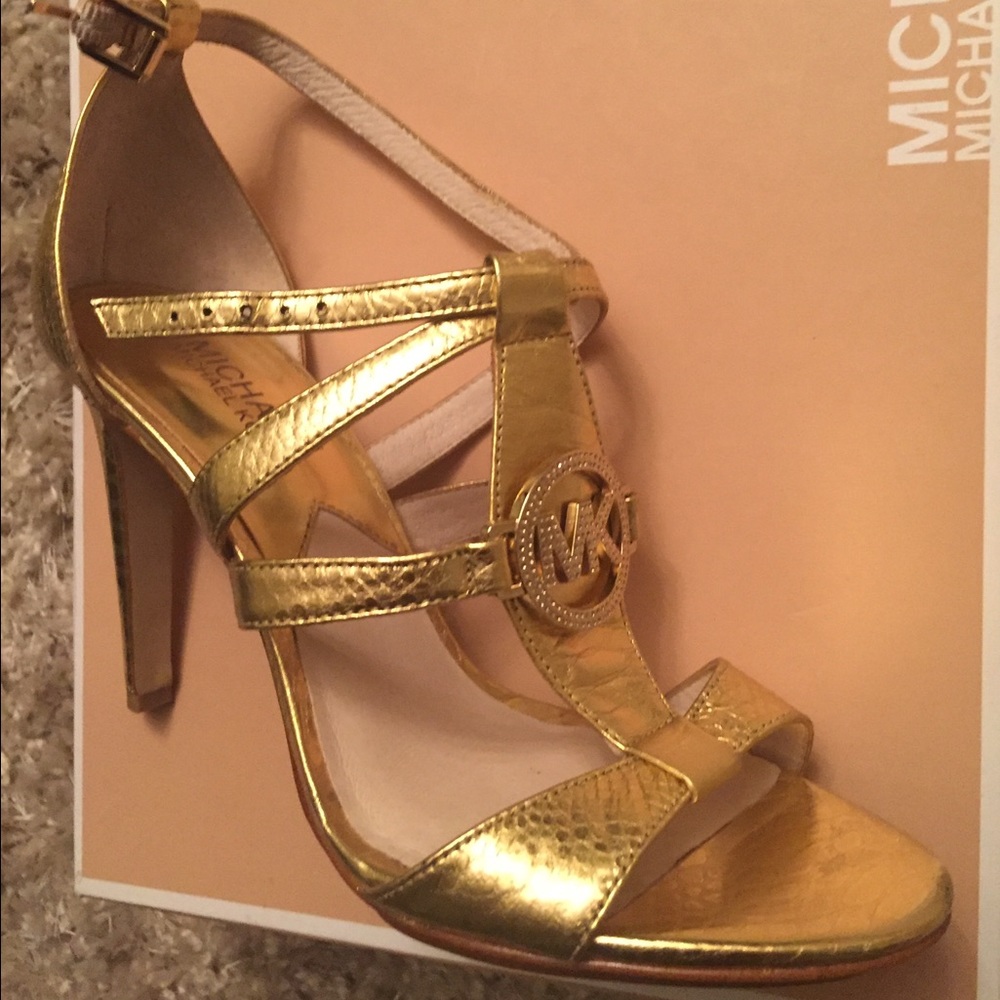 Micheal Kors gold heels