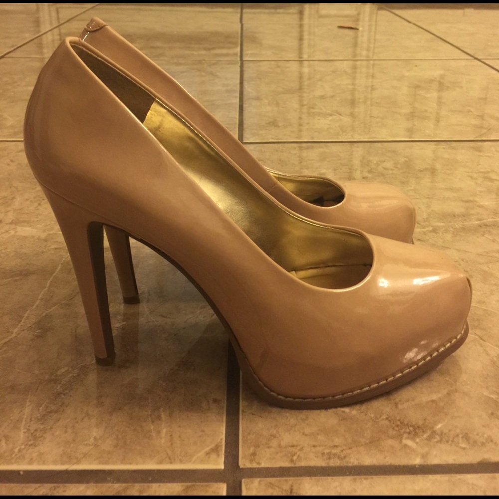 Vera Wang "Nude heels"
