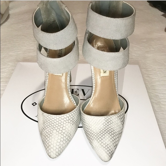 Steve Madden Snake Heel🗯 - Picture 2 of 3
