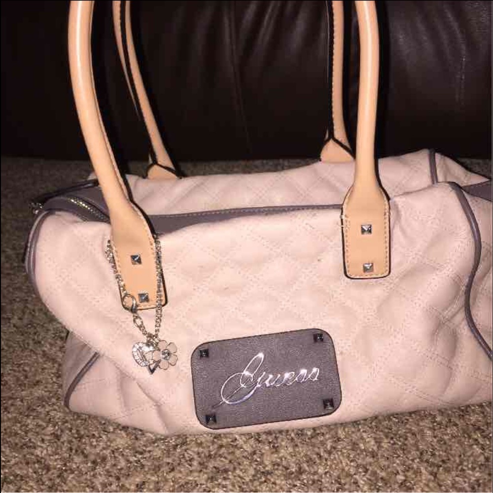 Guess purse - Picture 1 of 3