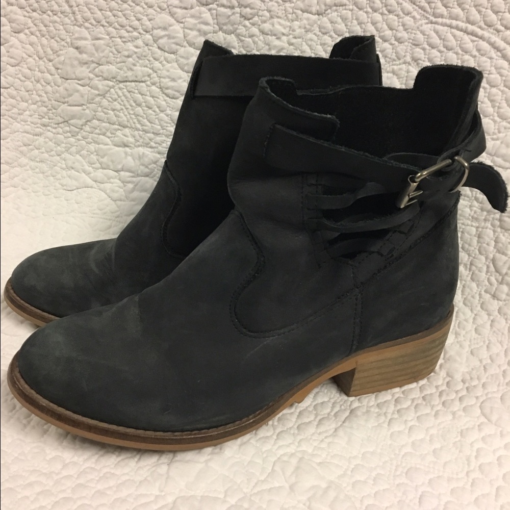 Coolway Black Leather Ankle Boots. Size 38/ 7-7.5