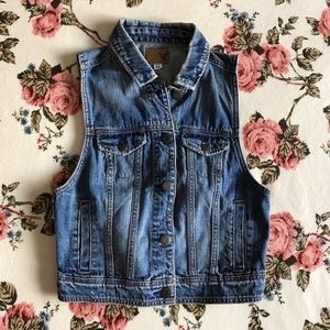 American Eagle Outfitters denim vest