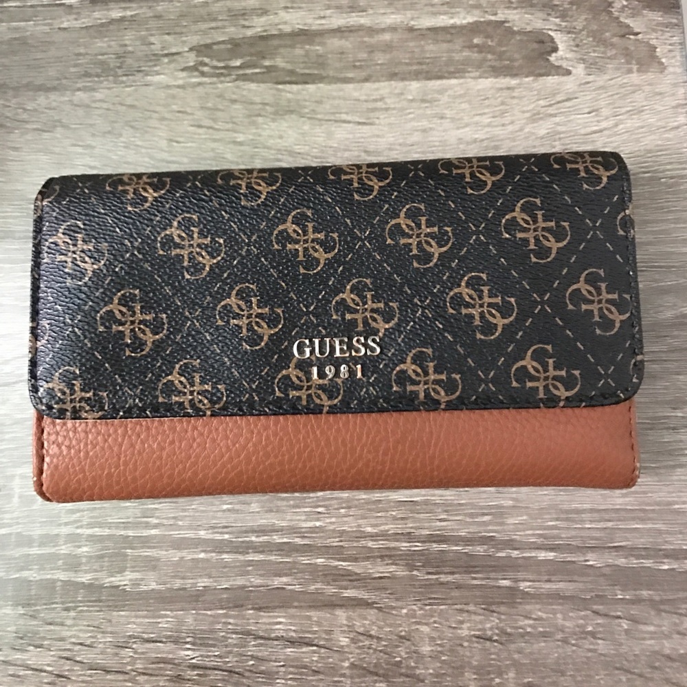 Guess wallet