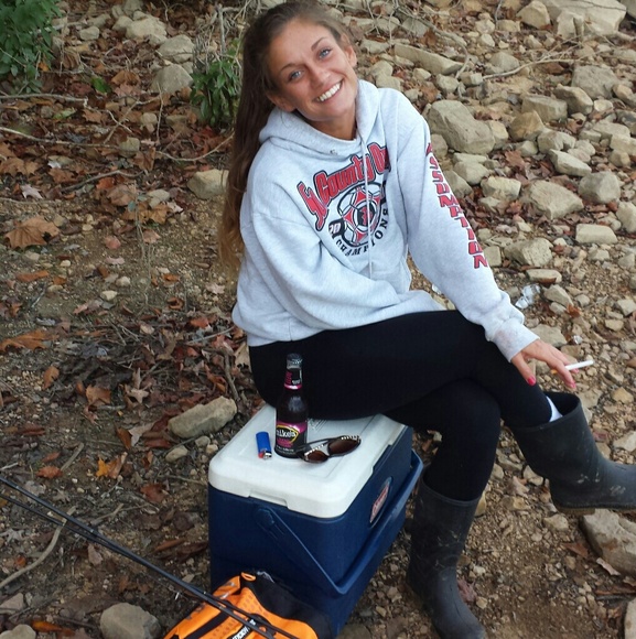 Meet your Posher, Ciara - Picture 4 of 8