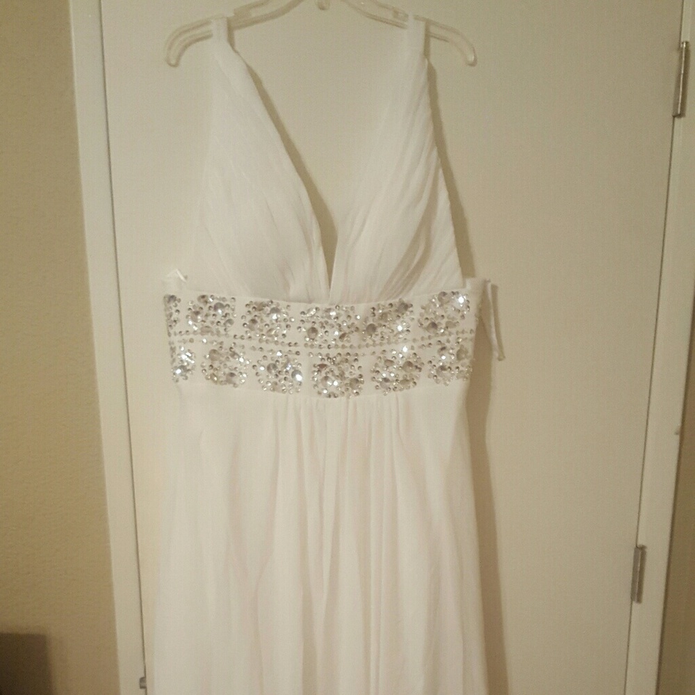 Plus size wedding dress