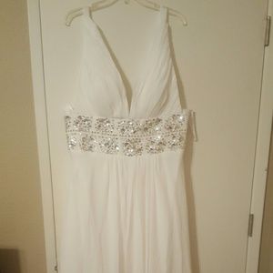 Plus size wedding dress