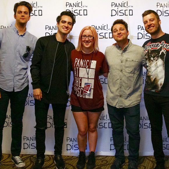 Meet your Posher, Sierra - Picture 2 of 5