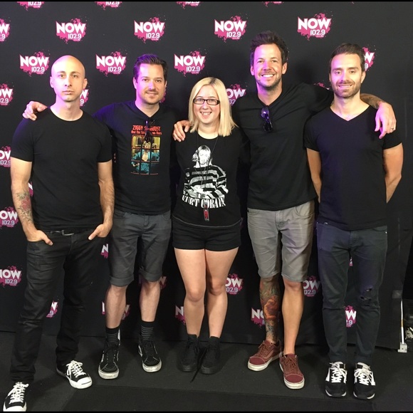 Meet your Posher, Sierra - Picture 3 of 5