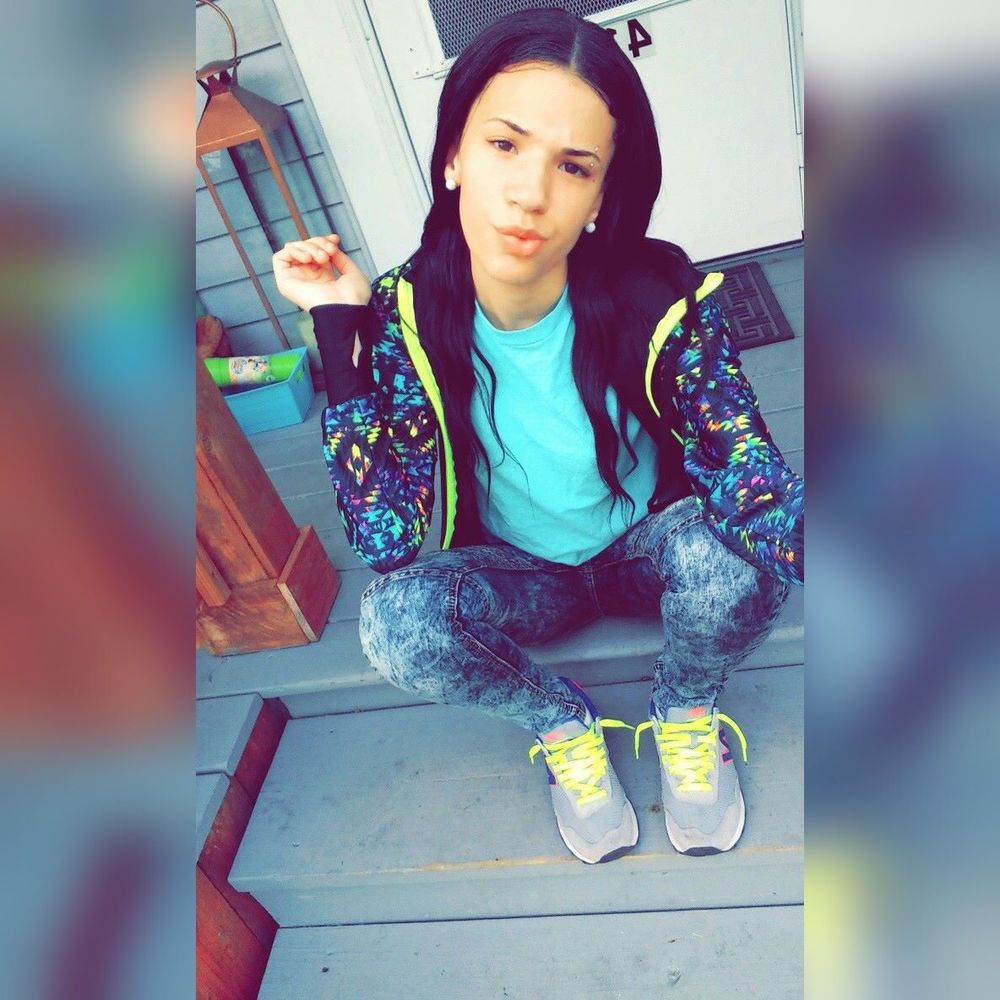 Meet your Posher, Nina