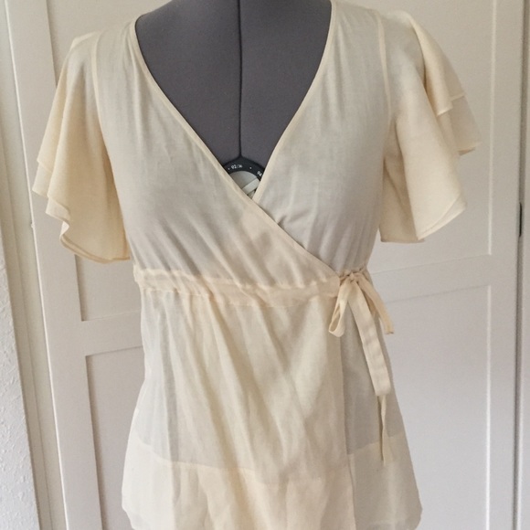 *SOLD** DVF Wrap Top - Picture 7 of 8