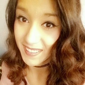 Meet your Posher, Mireya