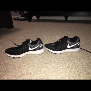 Nike Zoom Pegasus 31 Running Shoes