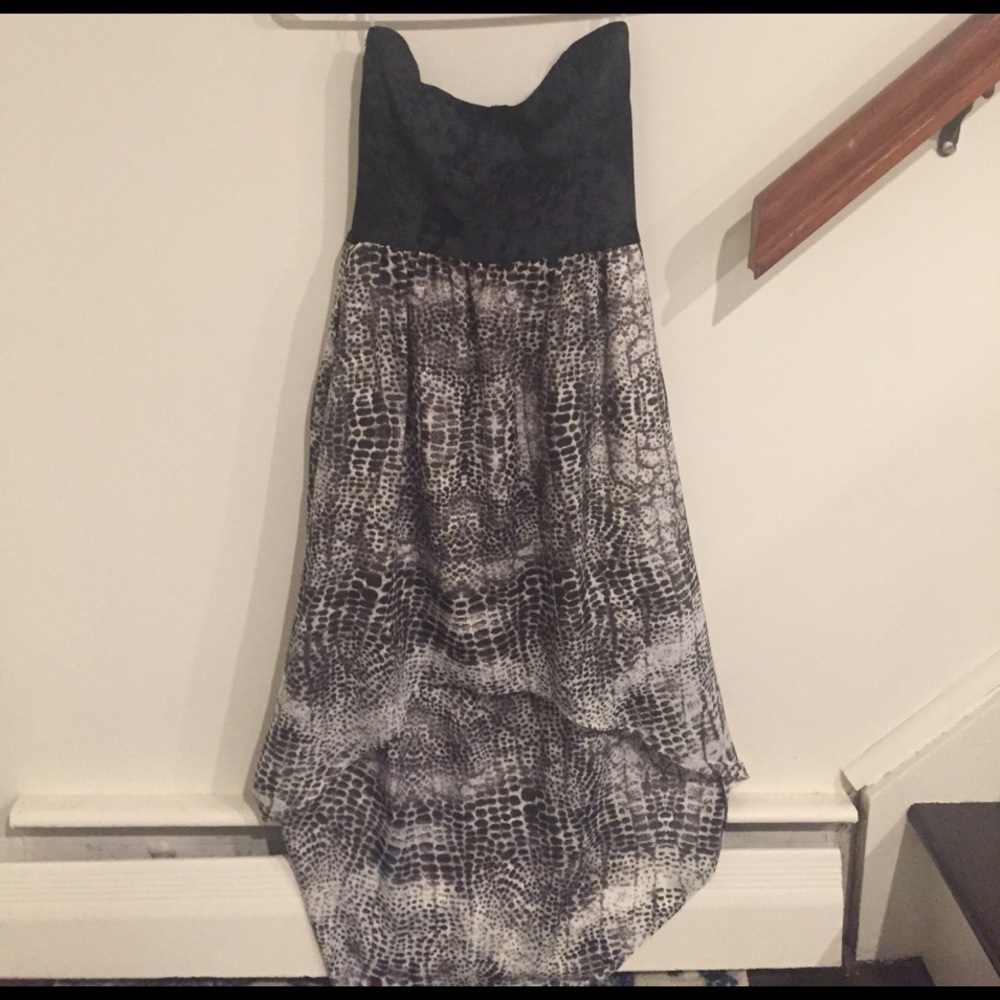 NWT high-low light weight dress!
