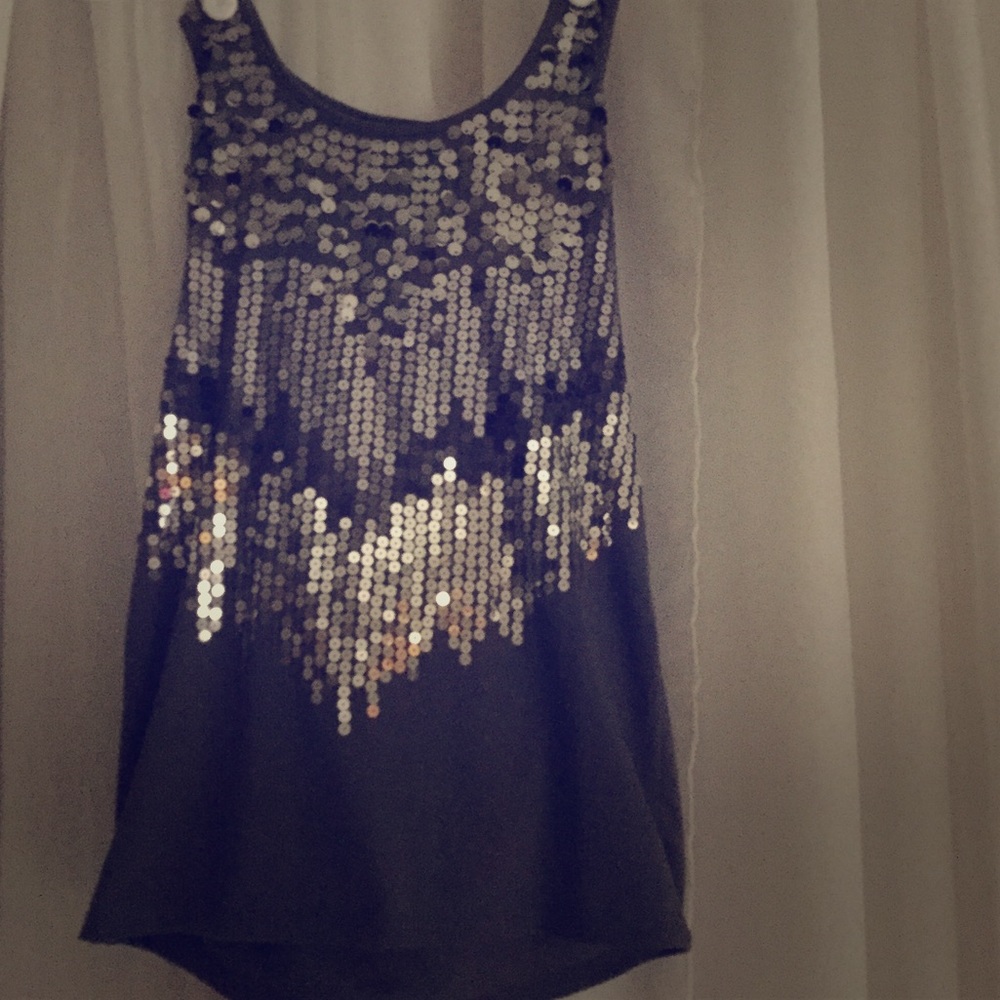 Blouse with beads (bundle disc)