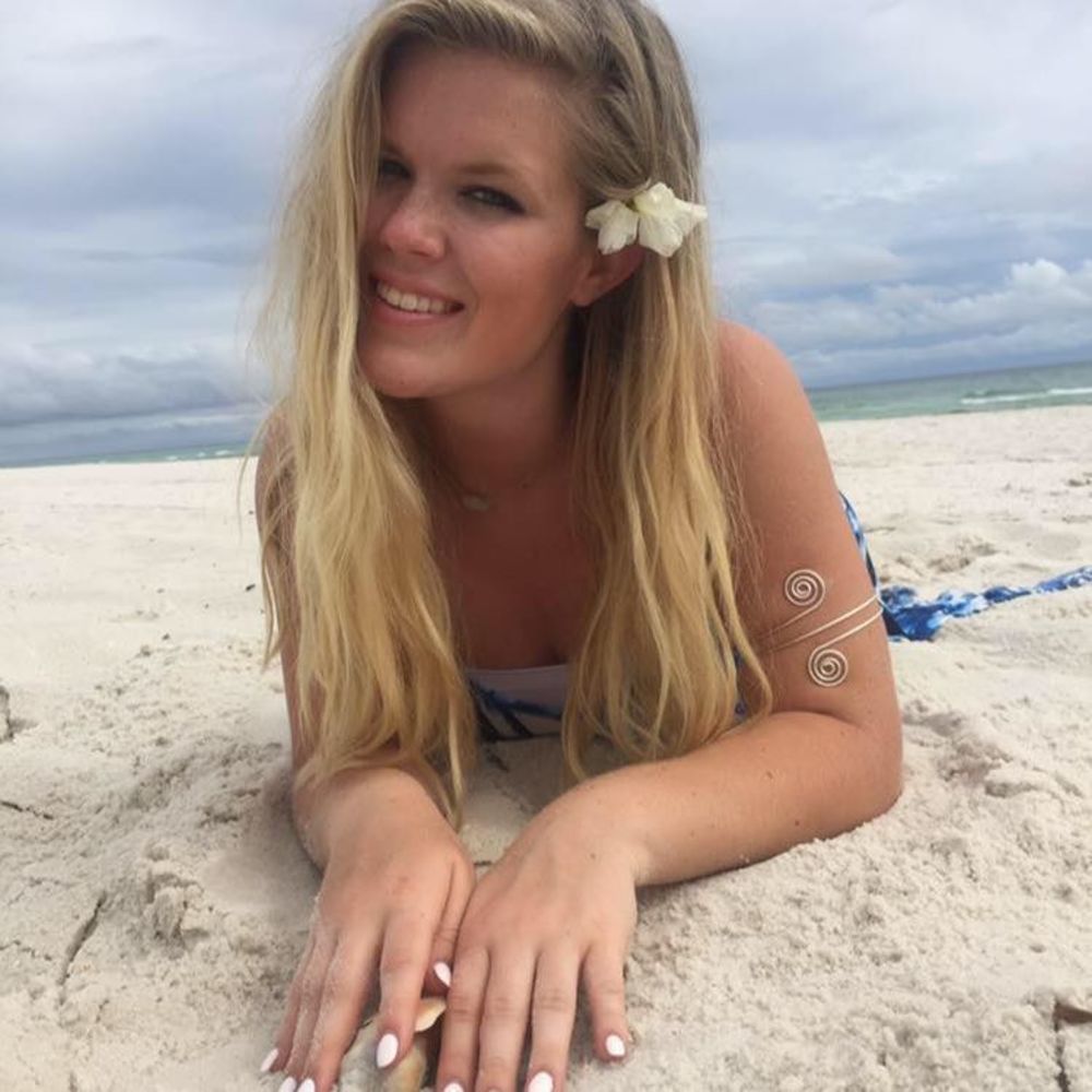 Meet your Posher, Brittney