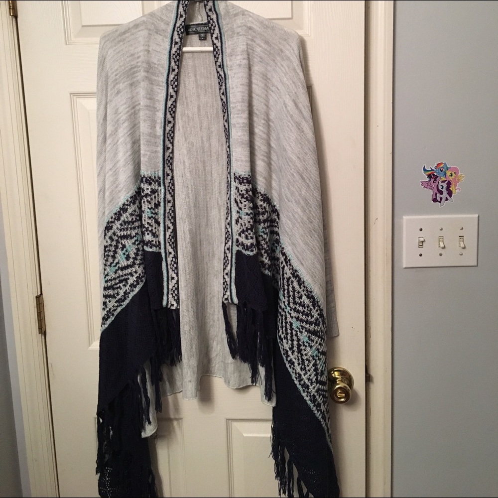 NWOT- juniors sweater duster