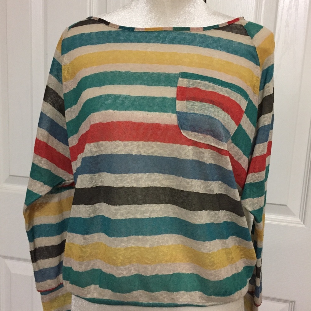 Super cute colorful Top!