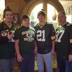 Meet your Posher, Jason