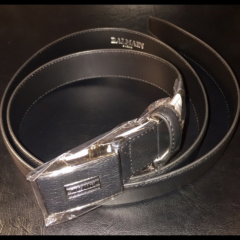 $$$ Black Balmain belt.