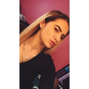 Meet your Posher, Victoria