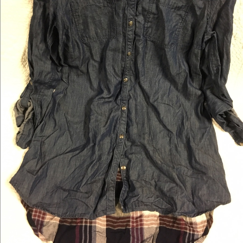 Jessica Simpson Maternity Chambray Tunic. Size M.
