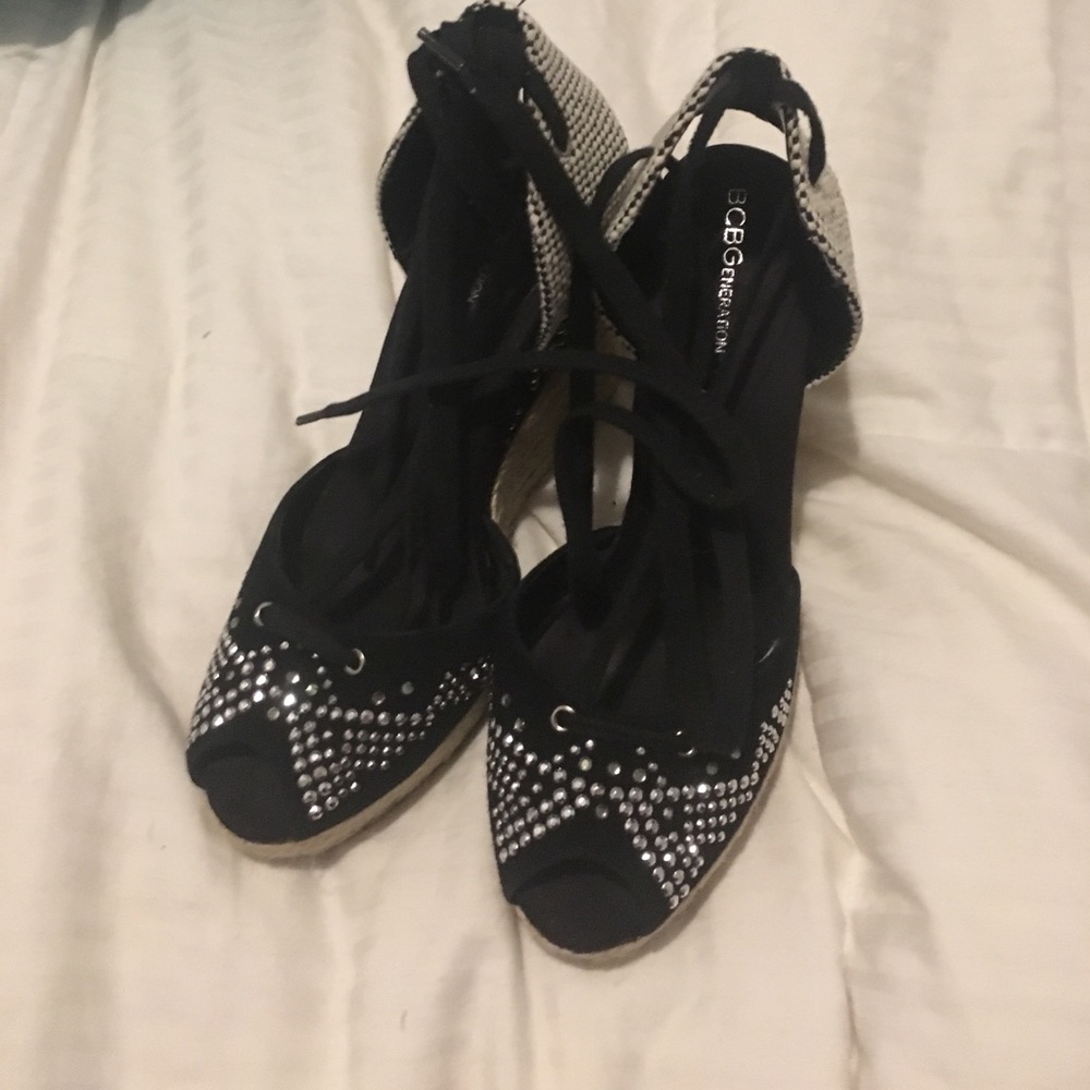Brand new bcbg wedges