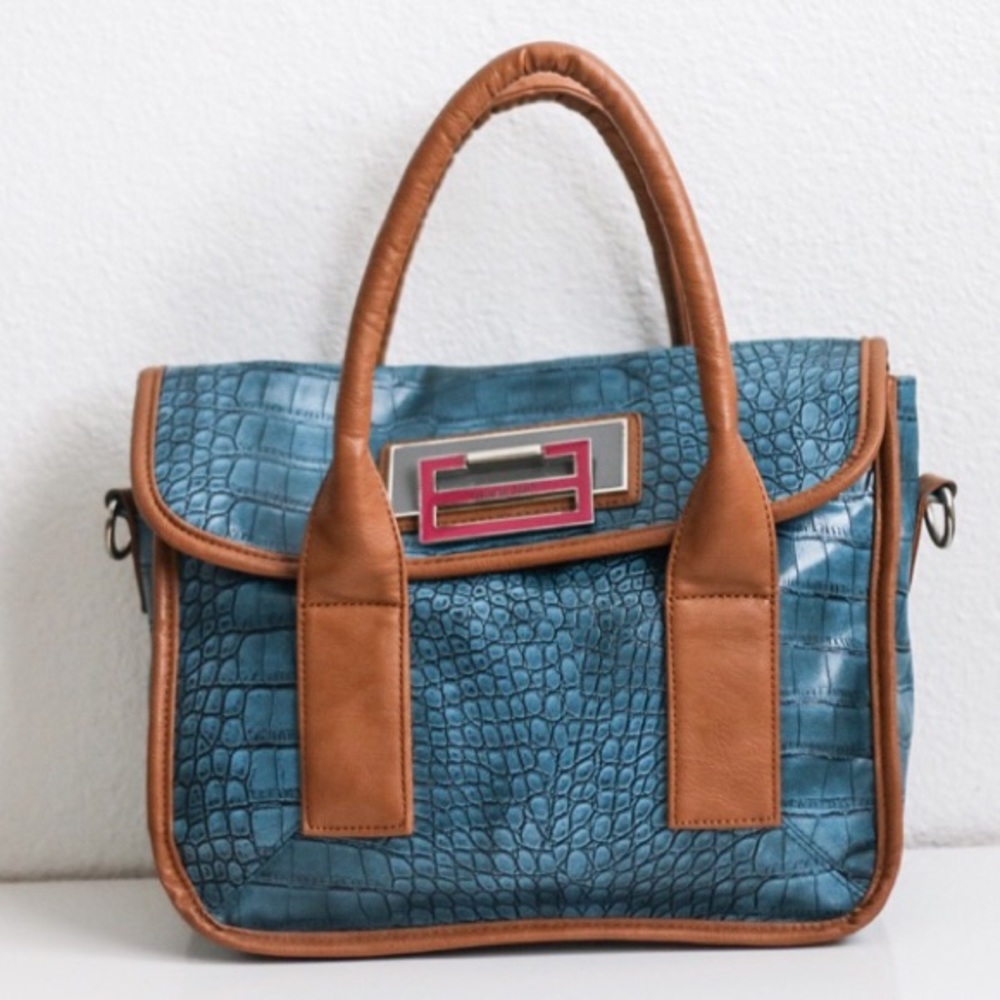 Nicole Lee blue handbag