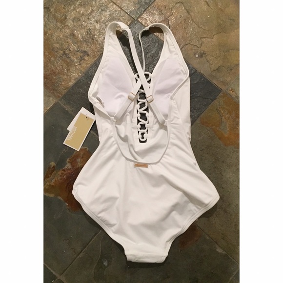 Michael Kors 'Cruise 2017' Suit - Picture 2 of 5