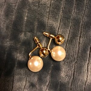 Carolina Herrera pearl earings