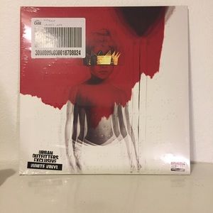 RIHANNA WHITE VINYL