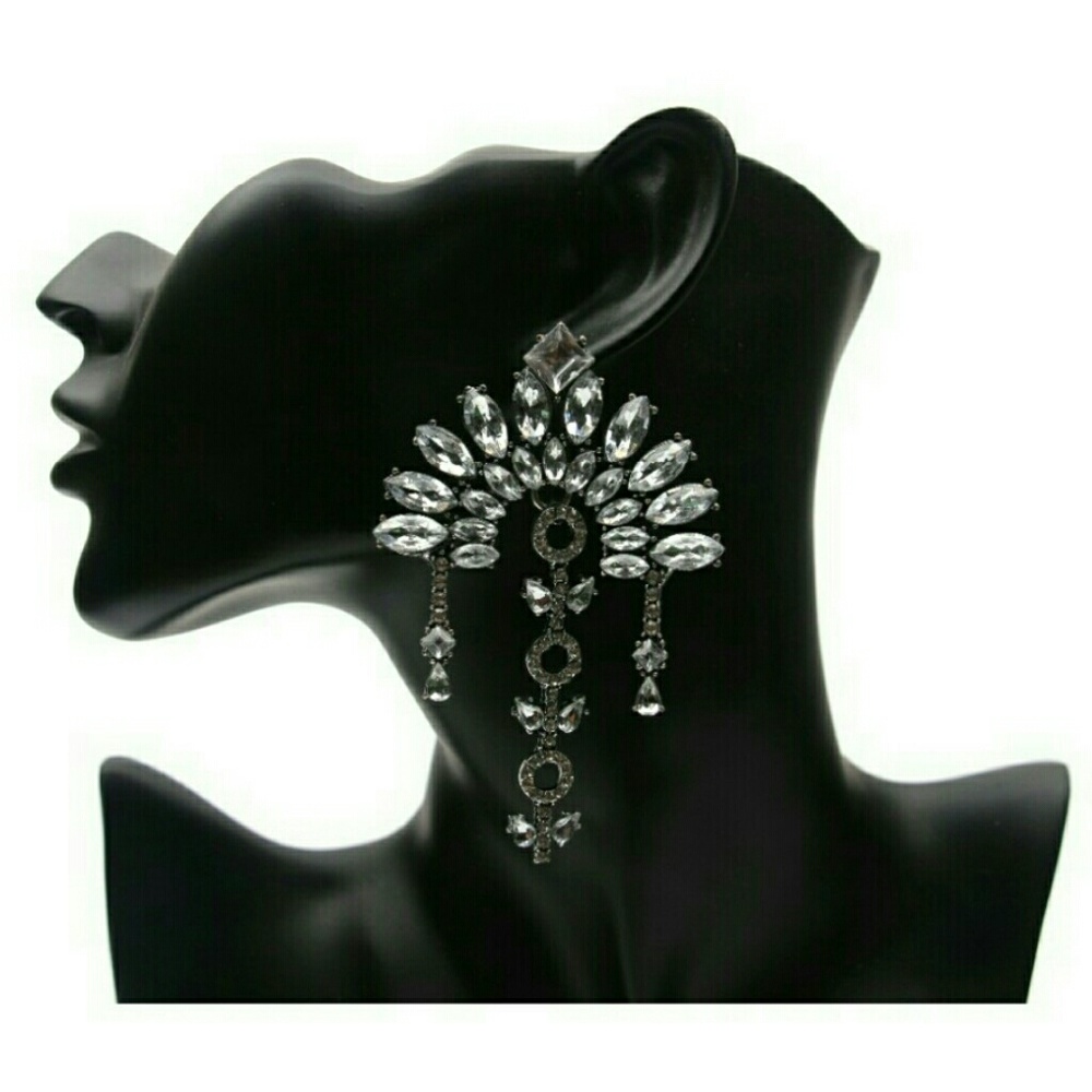 NEW Stunning large crystal dangle earrings