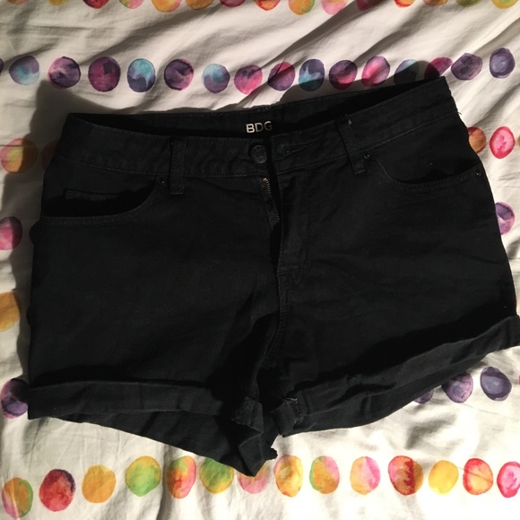 Urban Outfitters BDG Black Cuffed Denim Shorts - Picture 1 of 4