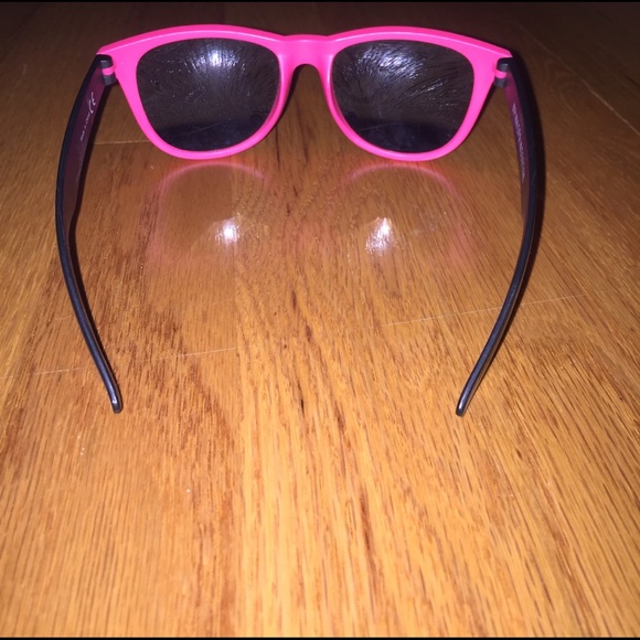 Pink sunglasses - Picture 3 of 4