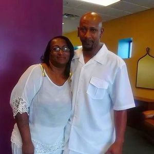 Meet your Posher, Lonia