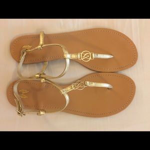 💟VS Monogram T-strap Sandals💟