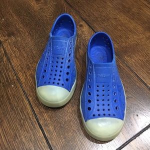 Glow in the dark Native Slip-one