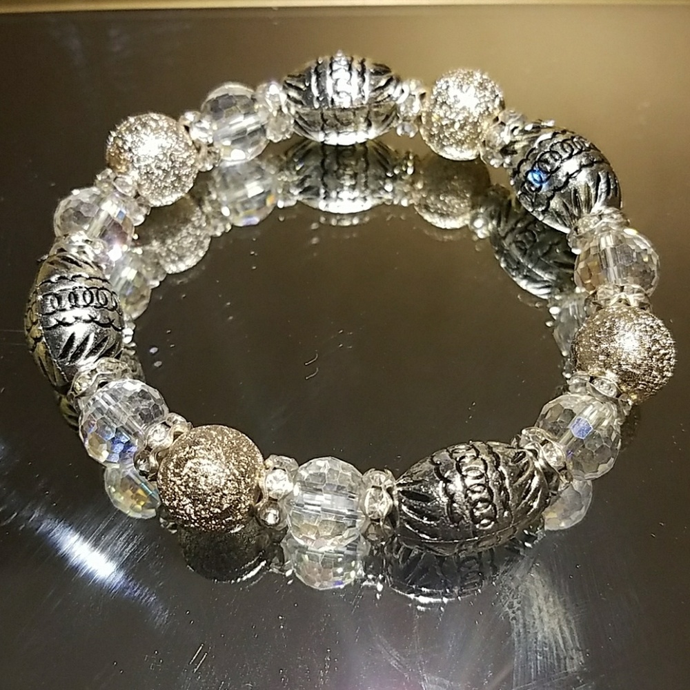 NEW! NWOT Bead bracelet