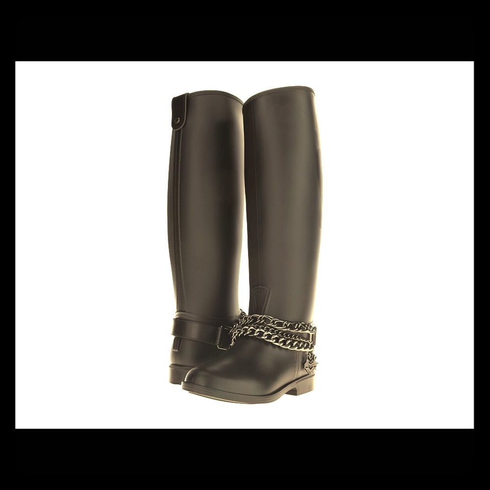 NWOT LOVE Moschino Chain Rubber Boots
