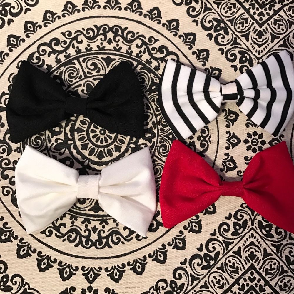 4 bows with clips