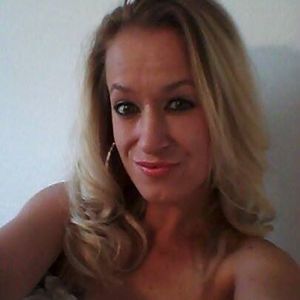 Meet your Posher, Kara